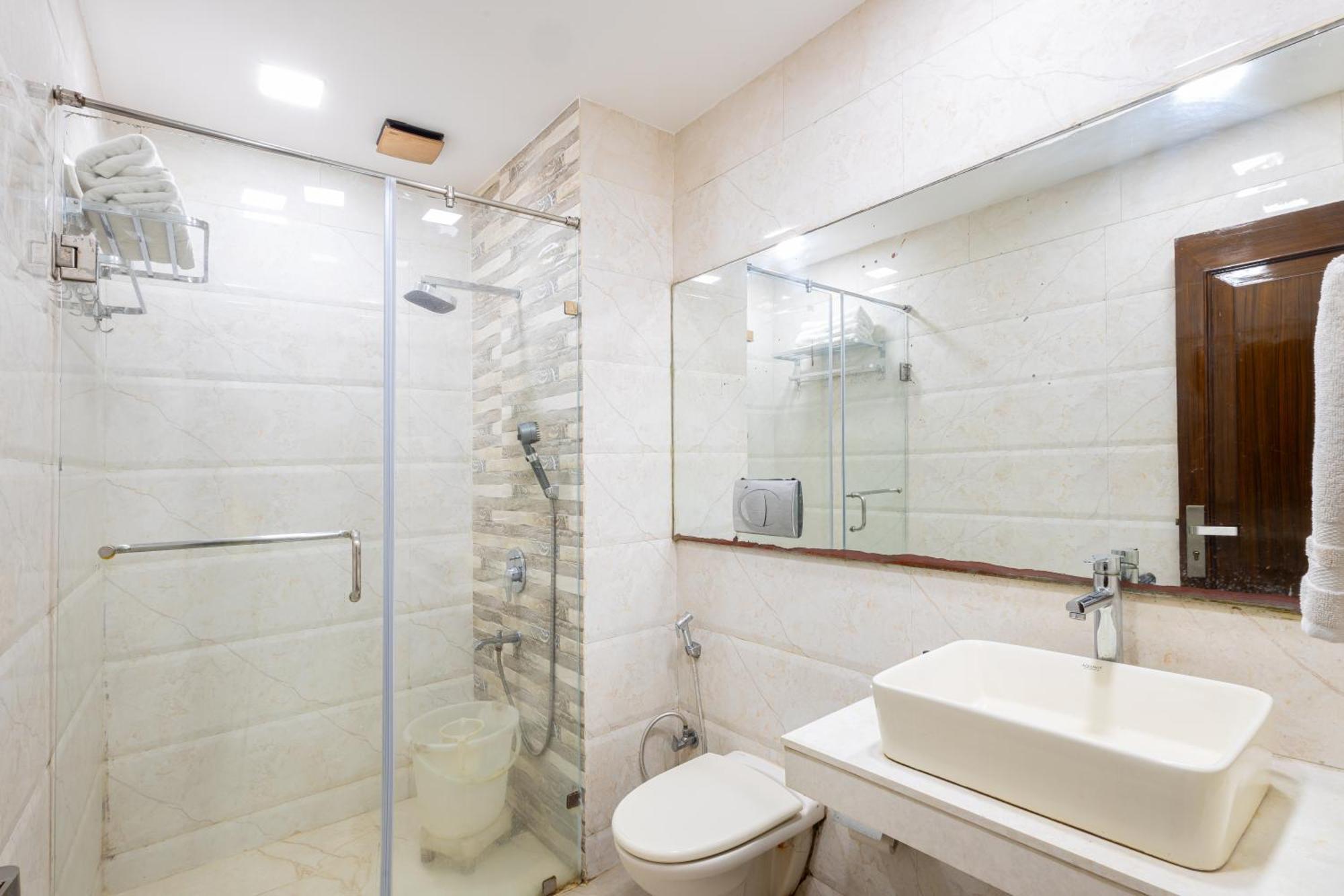 Hotel Panickers Residency - Ajmal Khan Market Near Karol Bagh Metro Delhi Zewnętrze zdjęcie