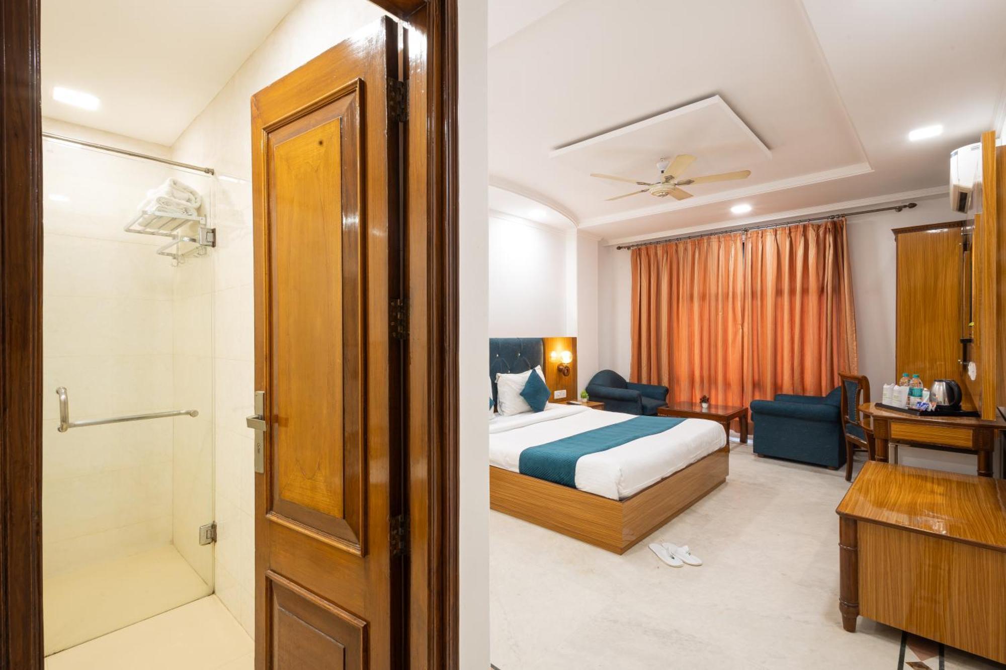Hotel Panickers Residency - Ajmal Khan Market Near Karol Bagh Metro Delhi Zewnętrze zdjęcie