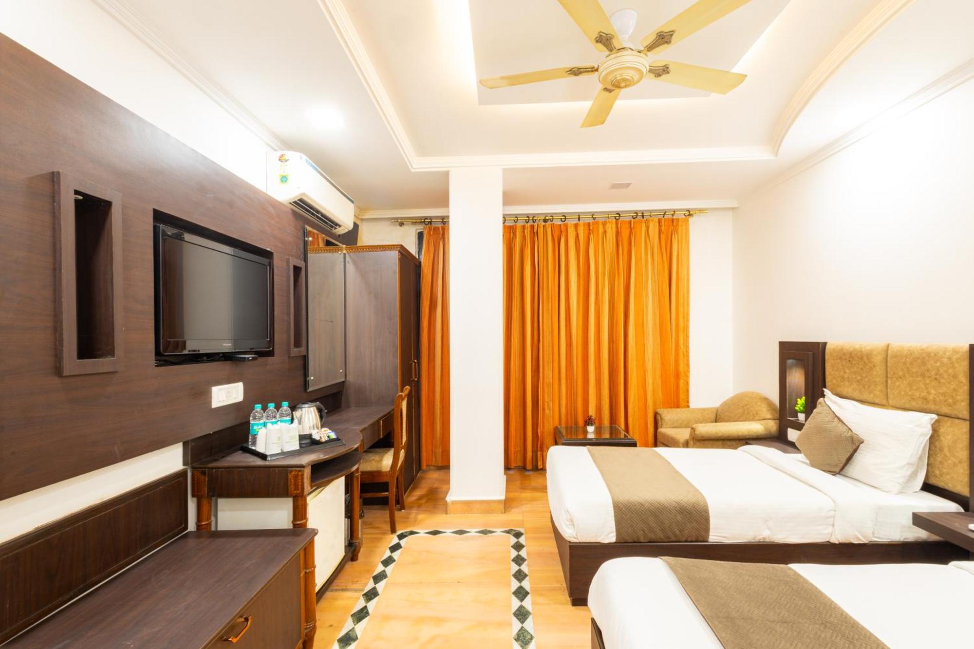 Hotel Panickers Residency - Ajmal Khan Market Near Karol Bagh Metro Delhi Zewnętrze zdjęcie