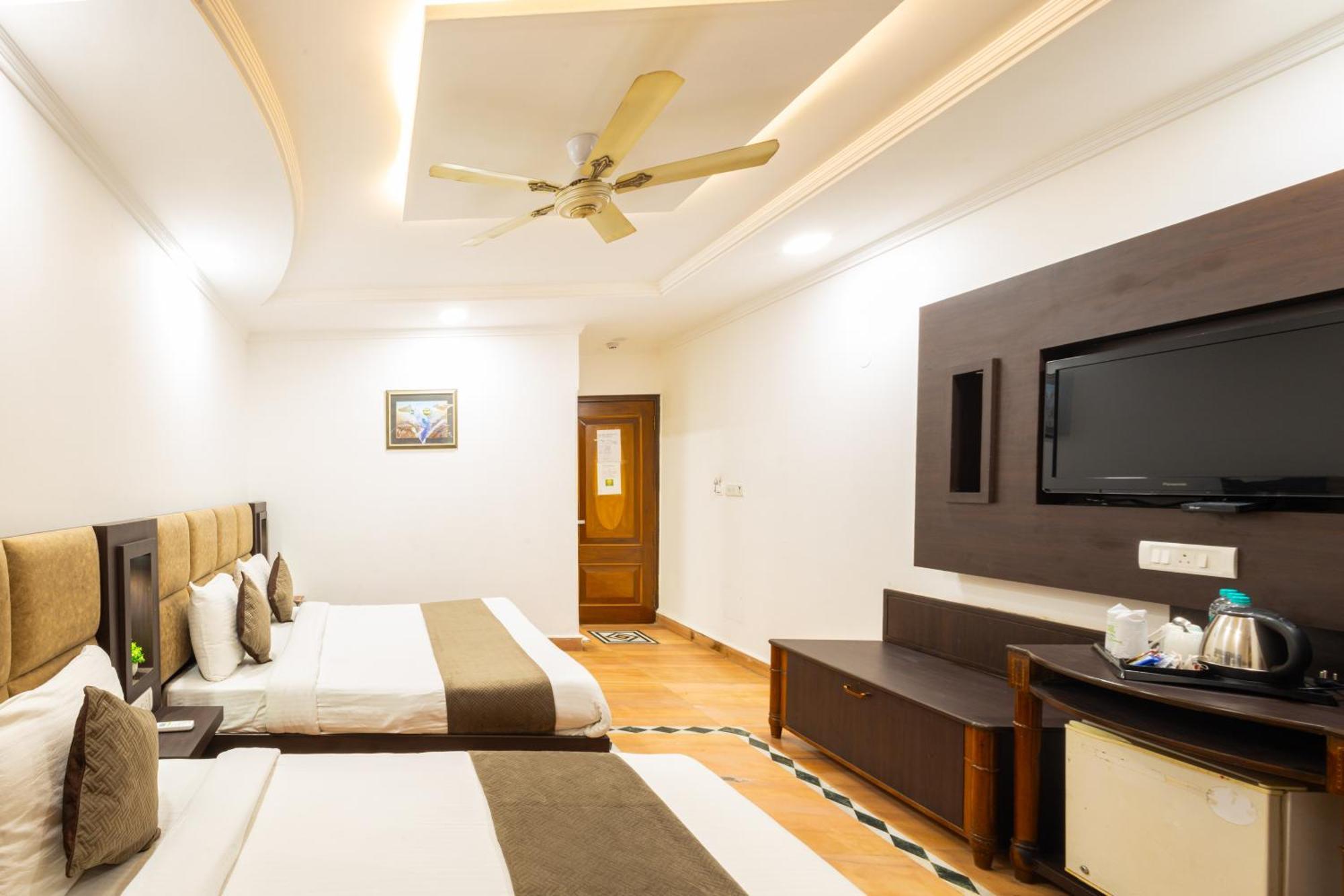 Hotel Panickers Residency - Ajmal Khan Market Near Karol Bagh Metro Delhi Zewnętrze zdjęcie