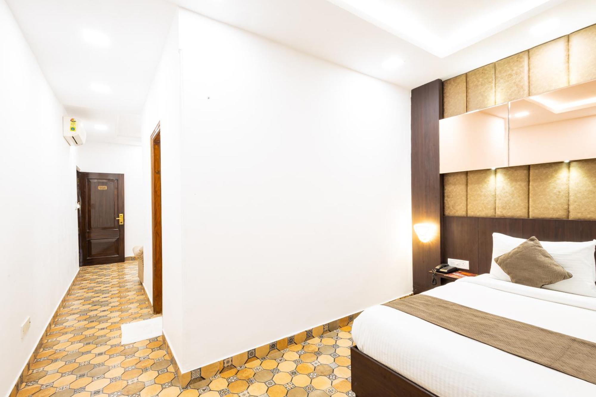 Hotel Panickers Residency - Ajmal Khan Market Near Karol Bagh Metro Delhi Zewnętrze zdjęcie