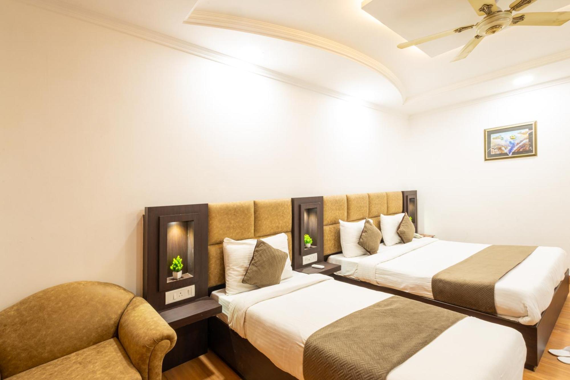 Hotel Panickers Residency - Ajmal Khan Market Near Karol Bagh Metro Delhi Zewnętrze zdjęcie